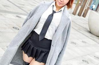 爱丝的浪漫–更新吧，若希的相册里又藏了什么好戏？