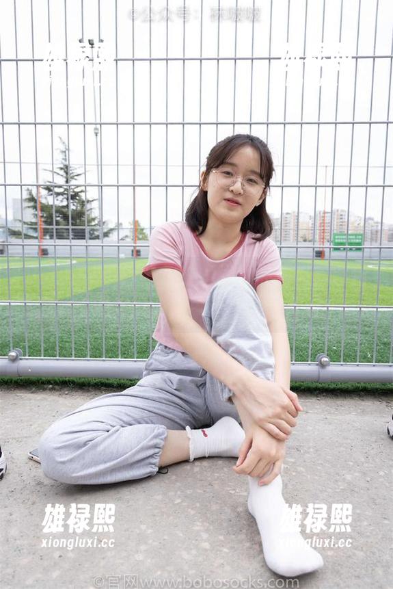 BoBoSocks袜啵啵 - 涵涵私房肉丝图包，不同维度的美色差，等你发掘。