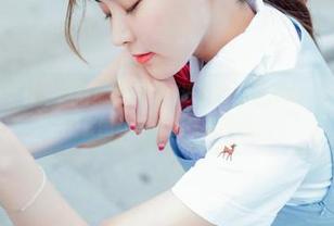 BoLoli菠萝社 - 远离地面，直接进天台！柳侑绮Sevenbaby的套图让你体验与众不同。