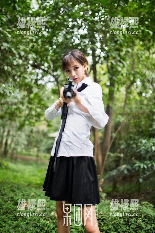 GIRLT果团网 - 通灵儿的油亮作品集来了，清晰到我差点分不清哪儿是她的脸…
