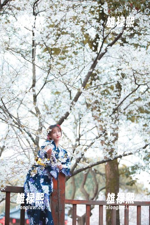 芳华正茂，Luisa_零纱最新分享的少女影像