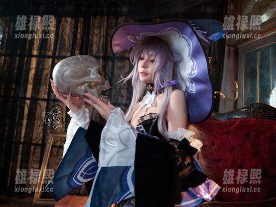 Machi马吉的御姐写真集，在这里你会发现：原来她的眼神也能暗藏coding意义。