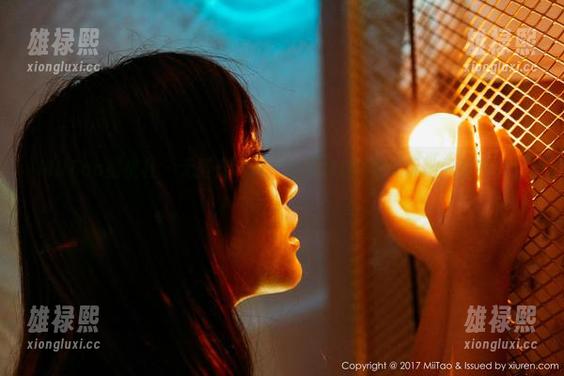 MiiTao蜜桃社-米琪MIKI MiiTao蜜桃社 - 无圣光调整,米琪MIKI在咋玩她的秘密套图?