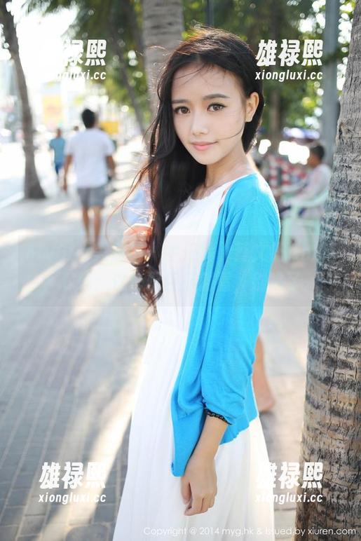 MyGirl美媛馆 - 牛仔裤，蔡文钰Abby，下载：这搭配还挺耐看，别挑了。