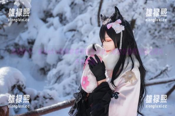 Neko薇薇 精选图片:看Neko薇薇穿着黎塞留泳装,难道优雅和活泼之间从不有界限?