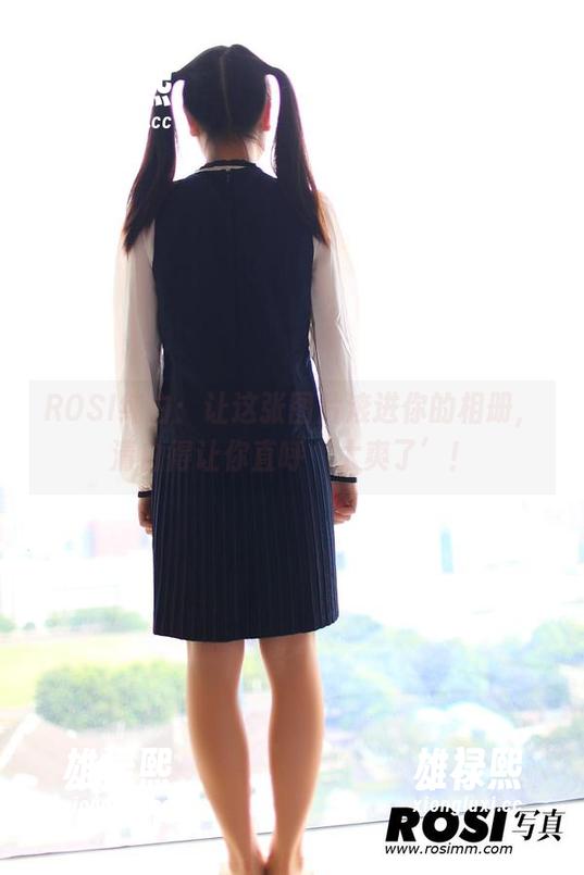 ROSI ROSI纯白:让这张图片滚进你的相册,清白得让你直呼‘太爽了’!