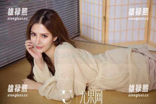UGirls尤果网 - 哈，何嘉颖的无圣光女孩图包，有些画面让我想起了那种难以描述的青春。