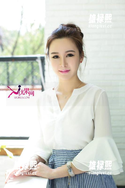 UGirls尤果网 - 翻开谭晓彤的内衣图集，福利和巧合在这里等着！