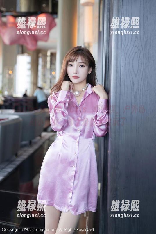 Xiuren秀人网 - Cris_卓娅祺，户外私拍小仙女，那个身影太会玩了