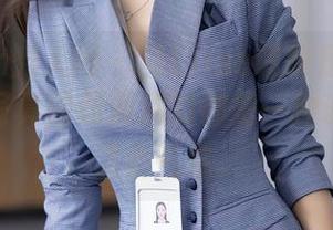 Xiuren秀人网 - 当Elise谭晓彤遇上女孩，这写真图册满满的都是一种说不出的温柔气息。
