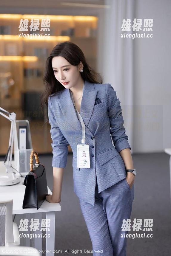 Xiuren秀人网-Elise谭晓彤 Xiuren秀人网 - 当Elise谭晓彤遇上女孩,这写真图册满满的都是一种说不出的温柔气息。