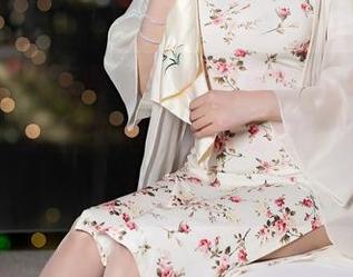 Xiuren秀人网 - 下载周慕汐baby女仆的原图，顺便叫她顺手给我扫个地，好太太上线！