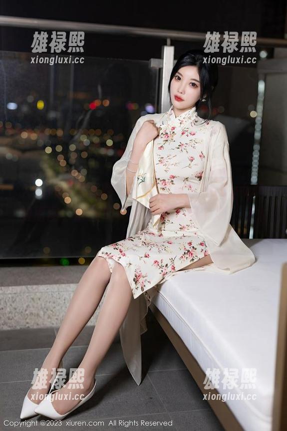 Xiuren秀人网 - 下载周慕汐baby女仆的原图，顺便叫她顺手给我扫个地，好太太上线！