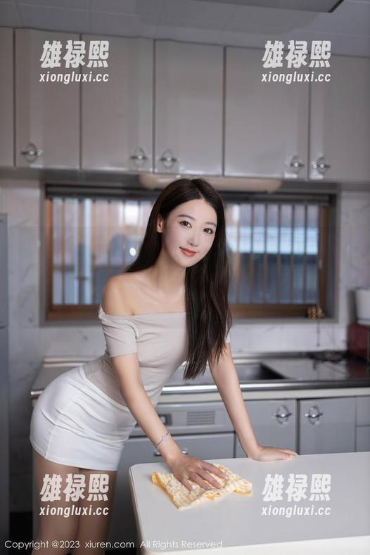 Xiuren秀人网 - 全套土肥圆Carol，图片里的女孩或许是你心中的另一种选择，也许我还未找到真正的欣赏角度。