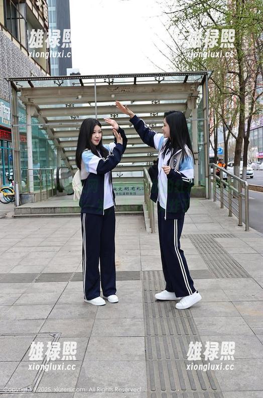 Xiuren秀人网-模特悦悦 Xiuren秀人网 - 模特悦悦的红裙写真集:资源一发,朋友圈又炸了?