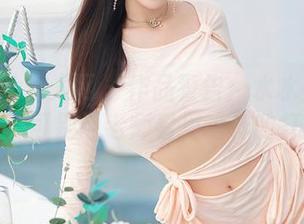 Xiuren秀人网 - 作品警告：水水姐的学妹们，可别让老师看见这样的打扮！