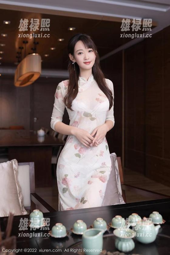 Xiuren秀人网 - 短裙不止是短裙，油田溪溪的定制手工活儿也太棒了吧！