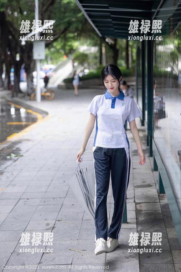 Xiuren秀人网 - 万圣节期间，萌奈子和她的“幽灵甩尾”图片：原图里的鬼魂到底在哪儿藏着？