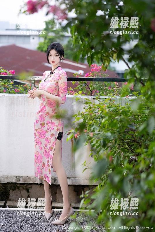 Xiuren秀人网 - 这一季的新作：黄可Christine透明写真集，原图里的绝无仅有，别眨眼！