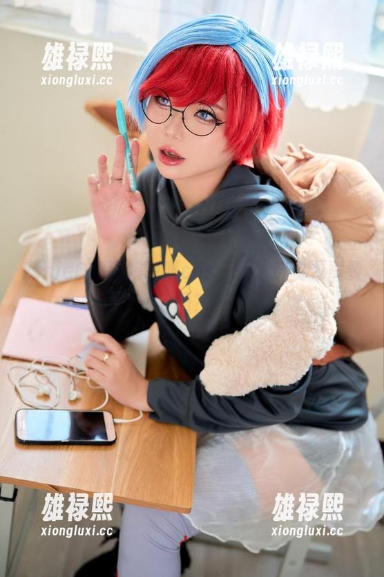 ZinieQ的猫娘制服cos，呃，这资源重要吗？