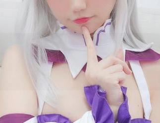 nagisa魔物喵呈现：女子大生的照片精选，她在物置里也能穿越时光吗？