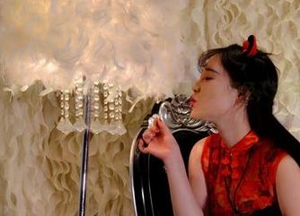 pans - 写真里安妮演绎的天使，特别的不正经，天哪，有趣味的效果总是让人忍俊不禁。