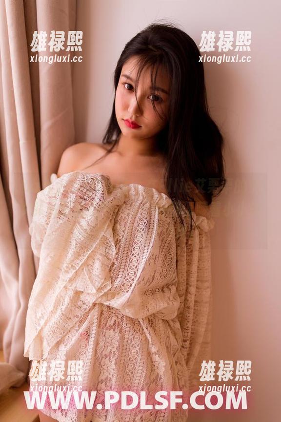 partycat轰趴猫 - 在Ellie艾栗栗的兔女郎私房美图中，每一张都蕴藏着小小的俏皮和大大的想象。