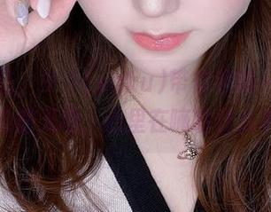 纯白作品，サク(saku)带你领略一片未被污染的天地，心里在嘀咕什么呢？