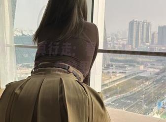 微密圈 - 写真行走：看到乙醇子在学院天花板下，我的思绪飞到了哪儿
