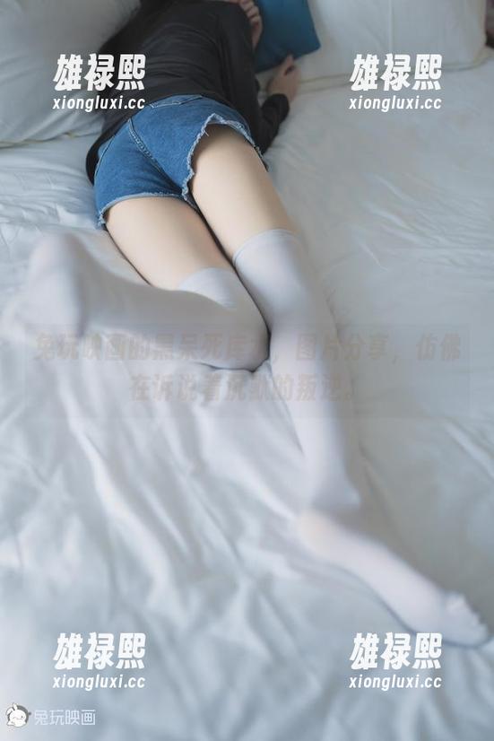 兔玩映画 兔玩映画的黑呆死库水,图片分享,仿佛在诉说着沉默的叛逆。