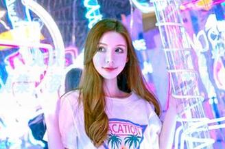 嗲囡囡 - 见识一下陈雅漫VICKY的毛衣写真集，资源美得让人自愧不如。