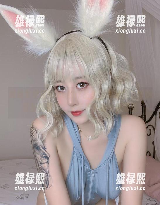 发现奈汐酱Nice的作品里，美足是个特别惊艳的存在，年年岁岁这一如既往