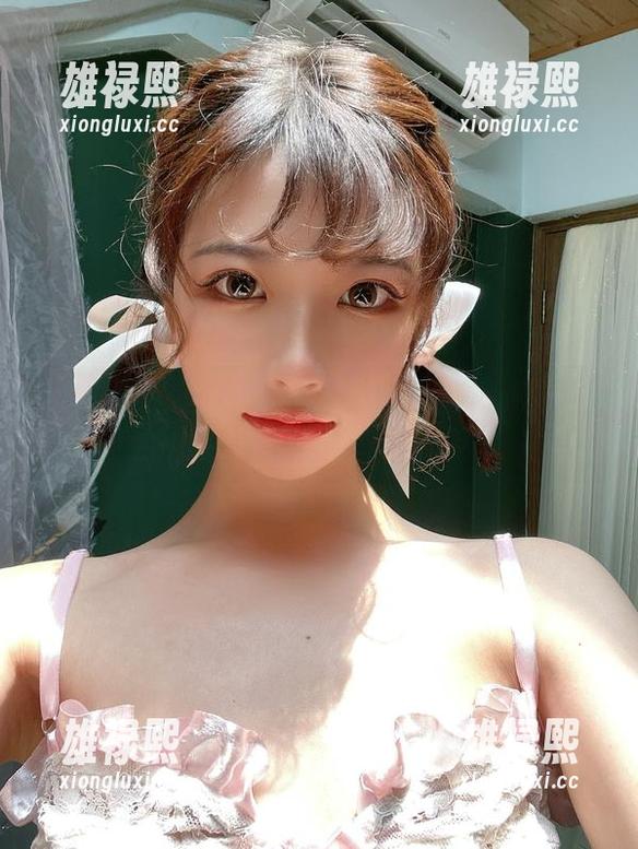 微密圈 - 妮是老虎和她的体操服：每一个图集都是福利满满的诱惑！