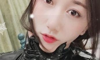 微密圈 - 小玉吃果冻的绑带胶衣全集，最后一张直接让人傻掉！