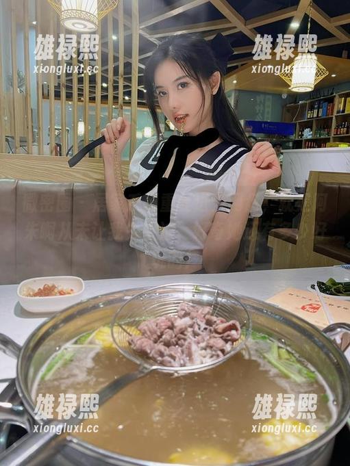 微密圈 - 居家系列重复进入网盘，就是阿朱啊从未让我失望过，好奇她还有多少好玩的！