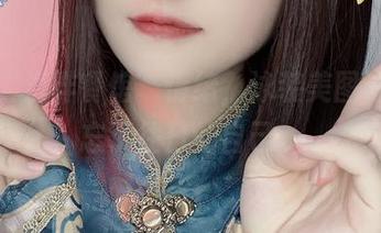 屿鱼“海洋餐馆”情绪，泳装美图好像遗忘了往日的自己。