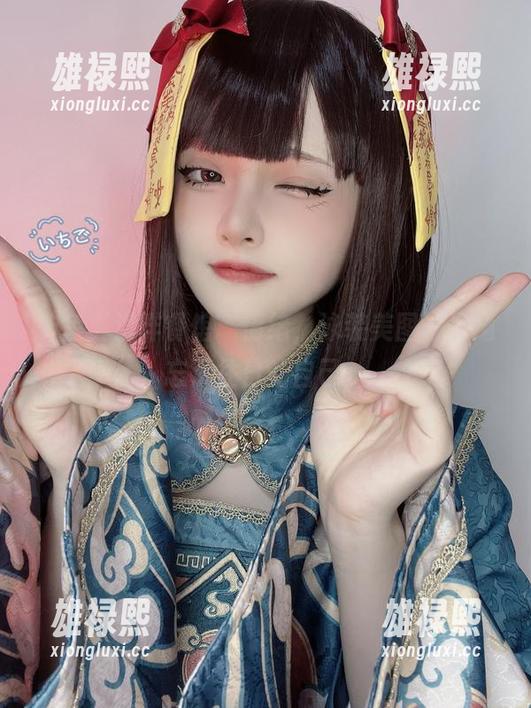 屿鱼“海洋餐馆”情绪，泳装美图好像遗忘了往日的自己。