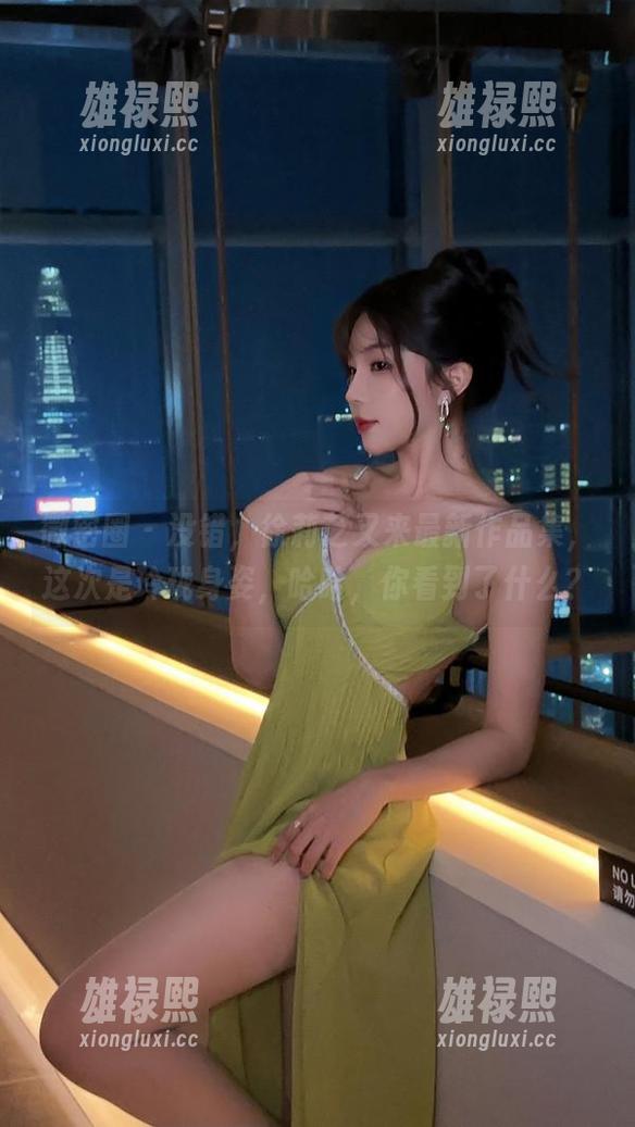 徐莉芝 微密圈 - 没错,徐莉芝又来最新作品集,这次是玲珑身姿,哈哈,你看到了什么?