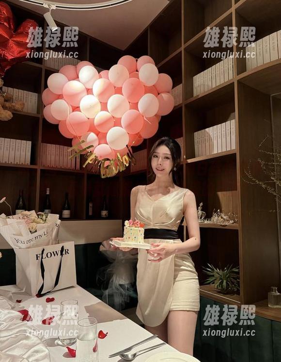 微密圈 - 感受一下是小逗逗的白丝作品集分享，看着就像能闻到那淡淡的花香！
