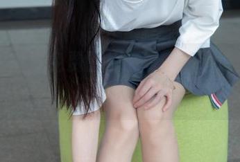 梦丝女神 - 免费图片上线，护士造型的张灵儿，真让人眼前一亮！