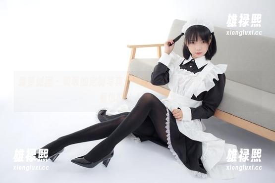 森萝财团 - 吸吸的定制写真——教室里的油亮肉丝“绫”JK站着也能让人想入非非