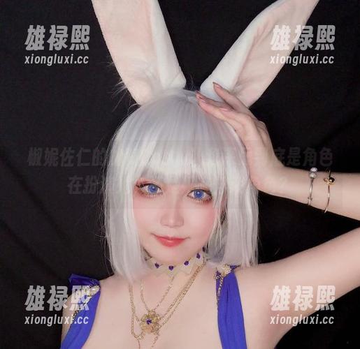 椒妮佐仁的加贺Cos，让我深思到底是角色在扮演她，还是她在俘获角色？