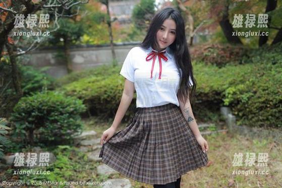 模范学院 - 略显神秘的黑白，想要“月音瞳”原图的小心脏要怎么对付？