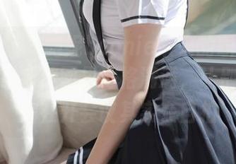 模范学院 - 鲍妮boonie带来的职业装新玩意：最新美图里逼格满满，让别人以为你在开会议其实在自拍