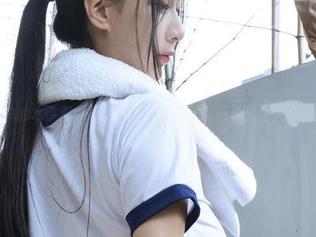 看似简单的水手服，高手私拍？浅安安的图片竟让人流连忘返。