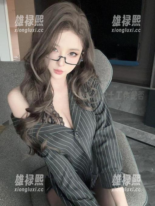 在线观察，清水由乃的家庭护士工作是否略显不专业？