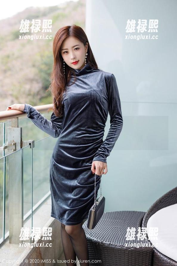 爱蜜社-李李七七喜喜 爱蜜社 - 李李七七喜喜的旗袍套图,满满都是那种今天聊点啥的随意感