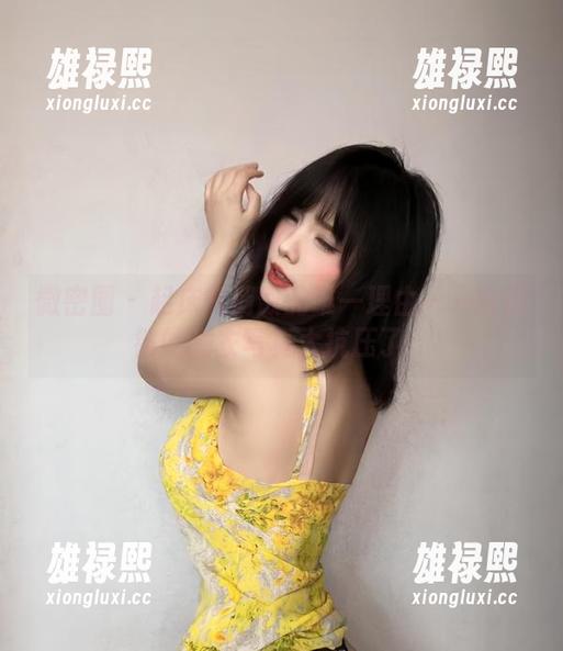 微密圈 - 起床气消散的唯一理由——琳铛铛的睡衣写真太抗压了。