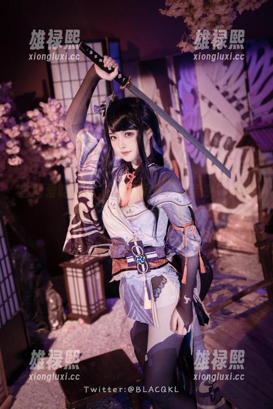 白莉爱吃巧克力给你带来“香奈乎”的原图，下载吧，别犹豫！