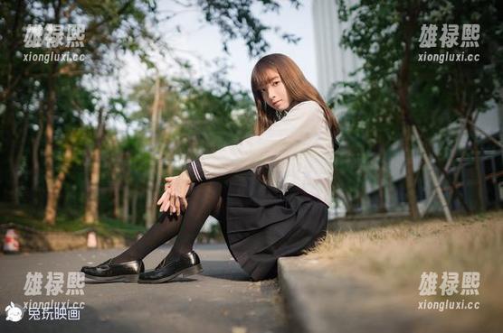 祖木子 这是祖木子的黑丝猫耳娘,实际上是拽到不行的pose集。